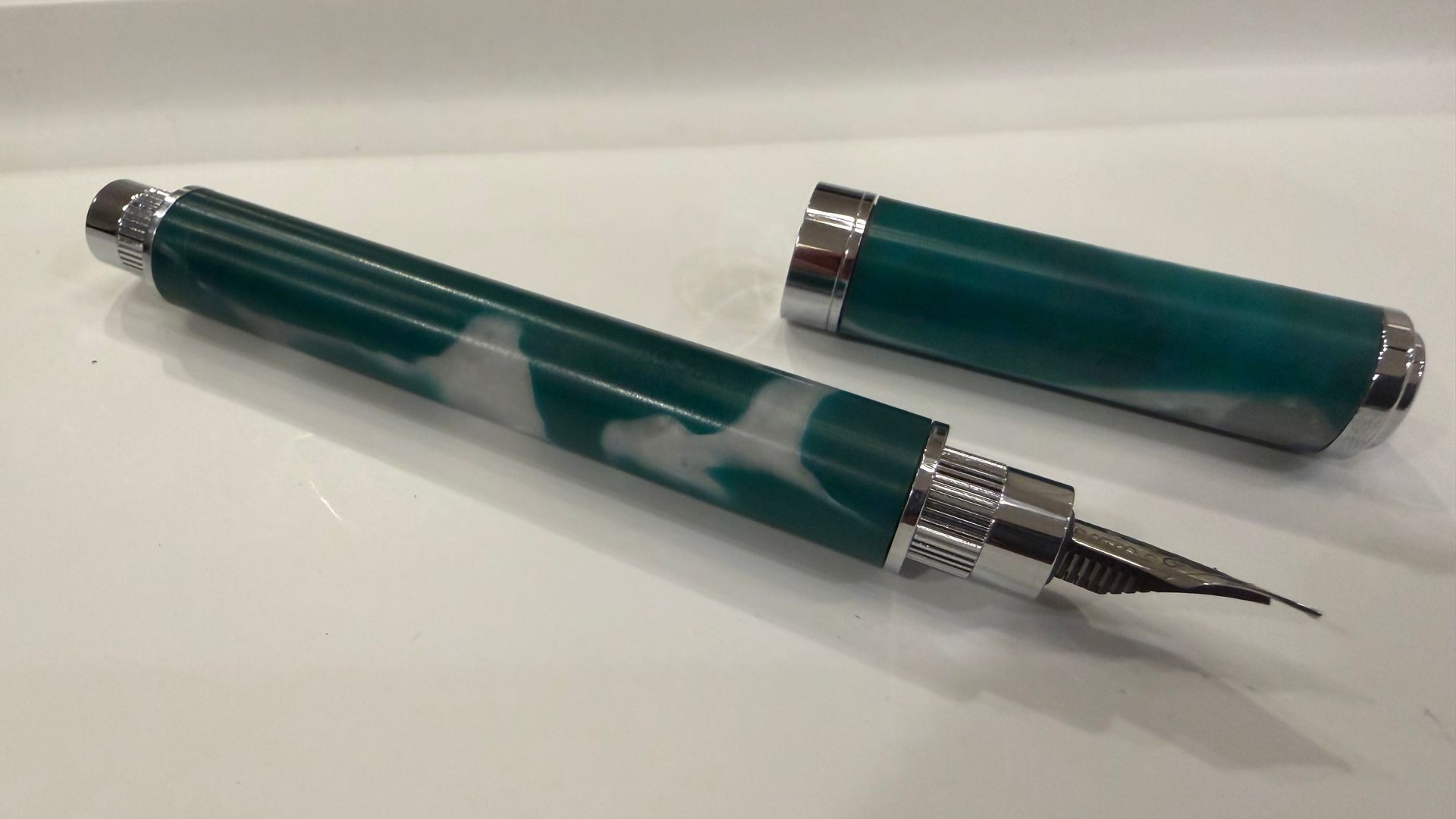Magnetic Graduate Fountain/Rollerball pen